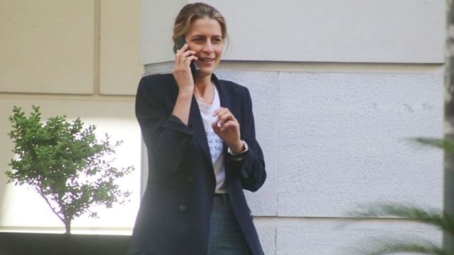 Η Τατιάνα Μπλάτνικ θύμα του blackout στο "Ελ. Βενιζέλος" - Η φωτογραφία μετά από διήμερη παραμονή στο αεροδρόμιο