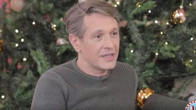 Αιμίλιος Χειλάκης: &quot;Μέχρι και για παράνομη υιοθεσία είχαμε μιλήσει. Ήταν σα να μιλούσαμε για αμάξι, &quot;αν δεν σας κάνει αυτό σας δίνουμε ένα άλλο&quot;&quot;