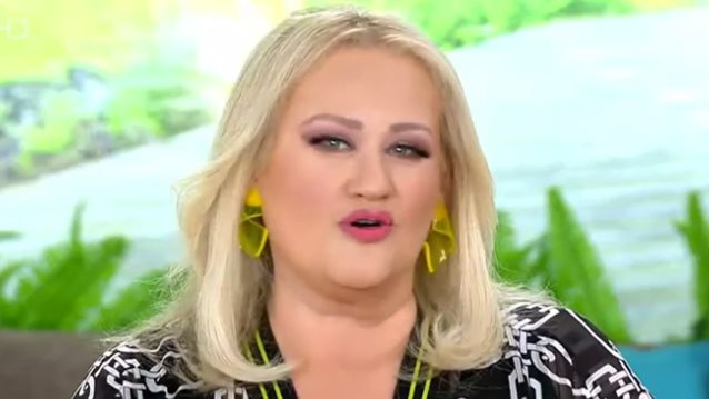 Με δακρυα στα ματια η Αση Μπηλιου αποχαιρετα το τηλεοπτικο κοινο