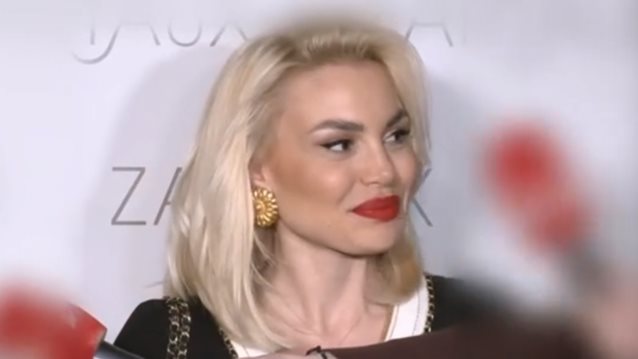 Η Αλεξάνδρα Παναγιώταρου εμφανίστηκε φορώντας μονόπετρο: &quot;Είναι κρίμα να το έχω στο συρτάρι&quot;