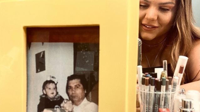 Δανάη Μπάρκα | &quot;Ραγίζει&quot; καρδιές η ανάρτηση για τον παππού της που &quot;έφυγε&quot; από τη ζωή