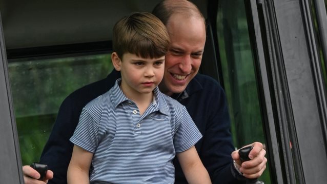 Η φωτογραφία του Πρίγκιπα William με τα παιδιά του για τη γιορτή του πατέρα