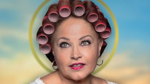 Η Νικολετα Βλαβιανου σε ένα "Μόνο Σπίτι, Κρεβάτι και Εκκλησία"