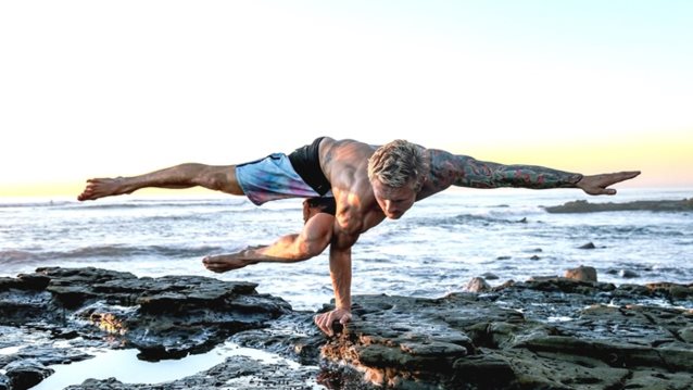 Η ιστορία του πρώην τοξικομανούς που μεταμορφώθηκε σε Yoga Master
: Mια βασανιστική διαδρομή από την κόλαση στον παράδεισο