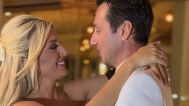 Παντρεύτηκαν Πάνος Καλίδης και Λεάννα Μάρκογλου - Οι πρώτες εικόνες