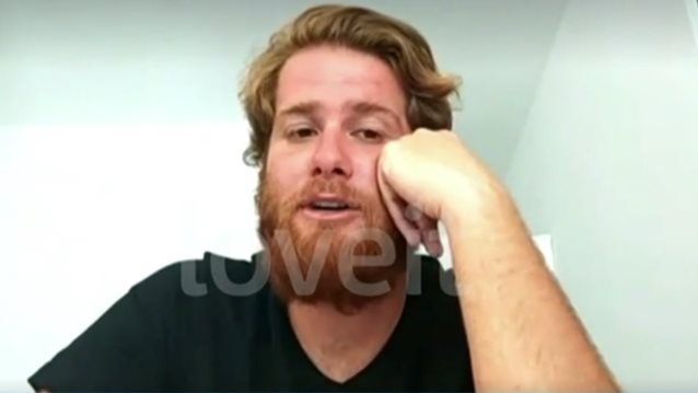 Survivor | Ο James Καφετζής "λύγισε" στην πρώτη του συνέντευξη