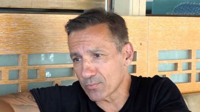 Πέτρος Ίμβριος: "Έπρεπε να είναι λαϊκοί τραγουδιστές στη συναυλία για τον Καρρά, όχι το παρεάκι μιας δισκογραφικής"