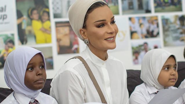 Lady Qatar: Η καλλονη συζυγος του Εμιρη του Καταρ που κανεις δεν μπορει να μαντεψει την ηλικια της