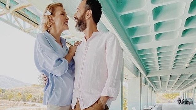 Ο Μπράτης βάζει τα πράγματα στη θέση τους: &quot;Κανένας δεν είναι σαν τη Βίκυ&quot;