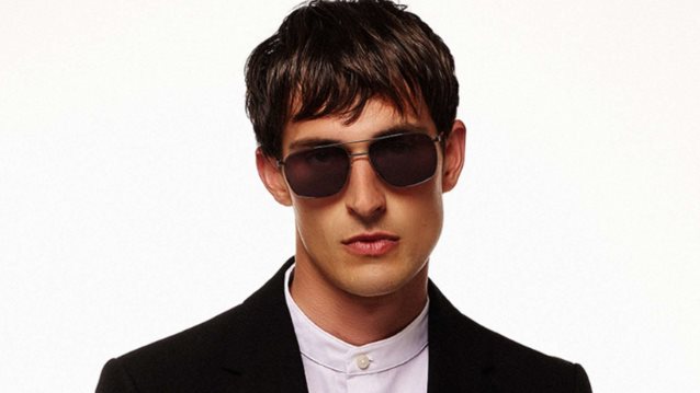 Βρήκαμε τα απαραίτητα γυαλιά για κάθε άντρα