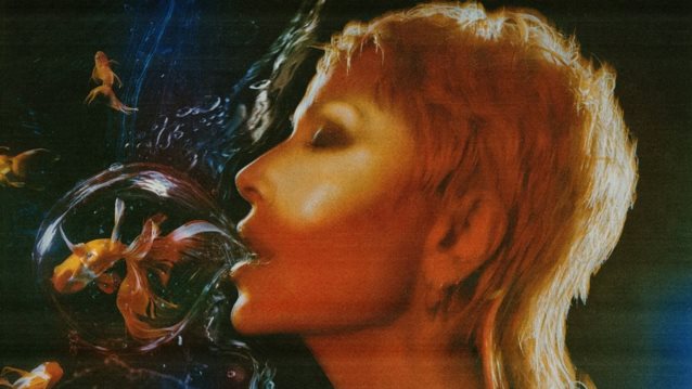 Το νέο single της Άννας Βίσση με την υπογραφή του Νίκου Καρβέλα