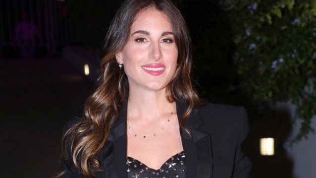 Το τρυφερό βίντεο της Παυλίνας Βουλγαράκη από τη στιγμή που νανουρίζει την κόρη της