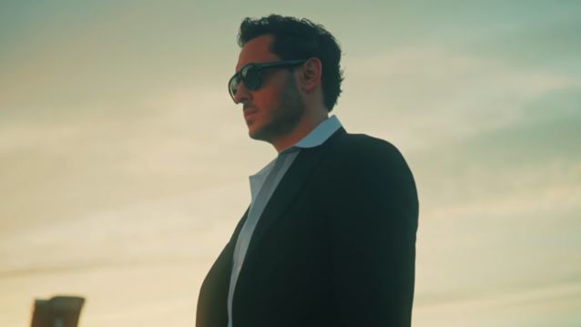 Ο Γιάννης Γρόσης γίνεται... "Γκόμενος"  για το νέο του τραγούδι