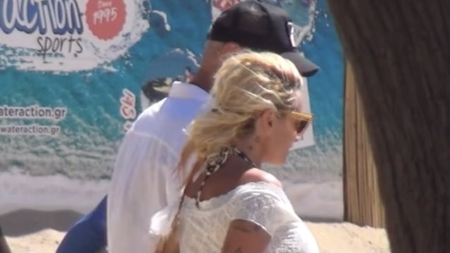 Ελεωνόρα Ζουγανέλη &amp; Νίκος Συρίγος σε χαλαρές στιγμές στη Μύκονο