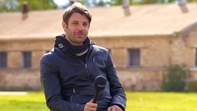 Ο Πάρης Σκαρτσολιάς αποκάλυψε τα χρήματα που έπαιρνε στο Καφέ της Χαράς: &quot;Το ποσό είχε ανέβει στη δεύτερη-τρίτη σεζόν&quot;