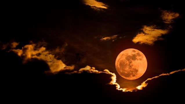 ''Ματωμένο Φεγγάρι'': Η μεγαλύτερη ολική σεληνιακή έκλειψη του 21ου αιώνα
