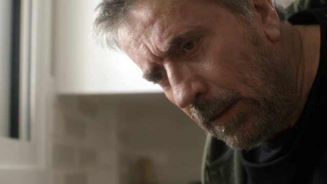 Κάνε ότι κοιμάσαι | Ο Νικόλας αποφασίζει να τιμωρήσει τον Μάνο