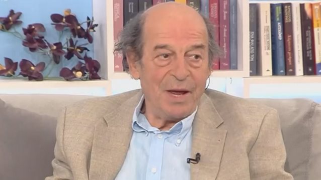 Ο Μανούσος Μανουσάκης μίλησε για την επιστροφή του &quot;Τμήματος Ηθών&quot; και τον Πάνο Μιχαλόπουλο