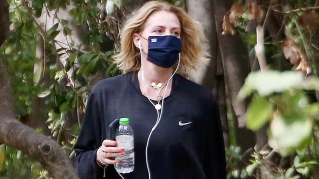 Η Τζένη Μπαλατσινού σε μια μετακίνηση 6