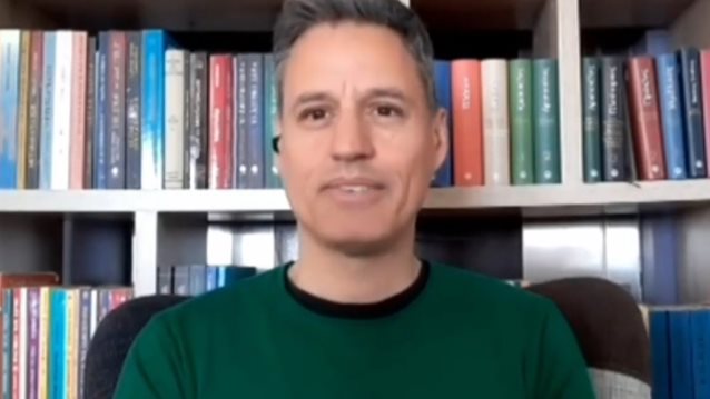 Ο Γρηγόρης Πετράκος κατά του Διονύση Σαββόπουλου: &quot;Η πράξη του είναι ναζιστική, τη θεωρώ ίση με τον βιασμό&quot;