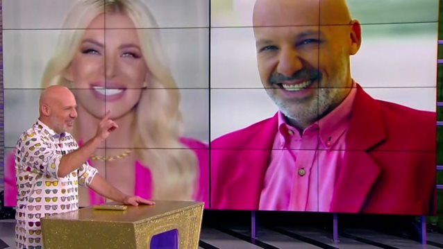 Video Of The Day

: Η Βάνια τρολάρει το «Ευτυχείτε» &amp; η Καινούργιου παρεμβαίνει on air