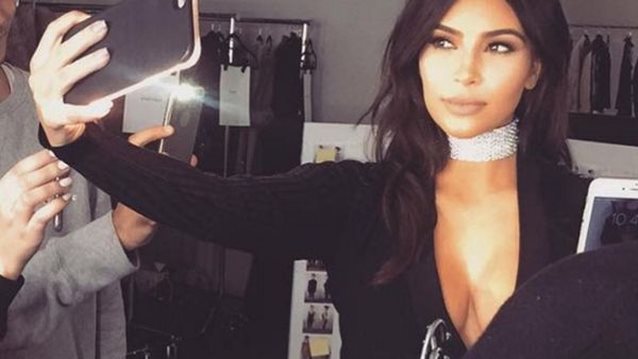 Kim Kardashian: Εσύ την έχεις δει ντυμένη Anna Wintour;