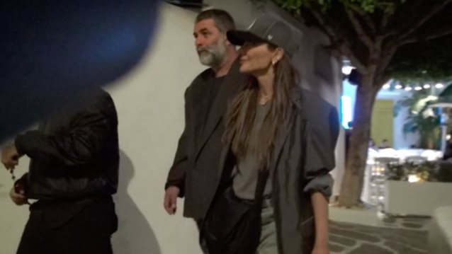 Δέσποινα Βανδή &amp; Βασίλης Μπισμπίκης για Πάσχα στη Μύκονο