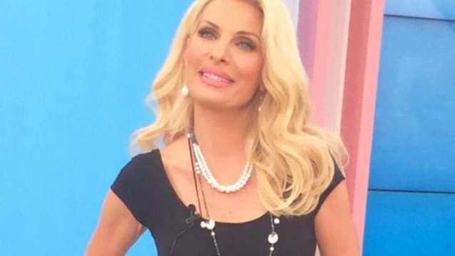 Ελένη Μενεγάκη: Η εμφάνιση στην εκπομπή της Τρίτης: Ξέρουμε τι φόρεσε!