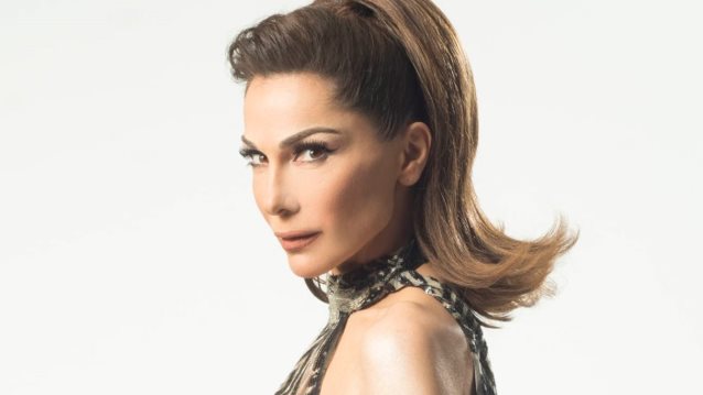 Δέσποινα Βανδή: Ποζάρει για πρώτη φορά με την κόρη αλλά και τον γιο της!