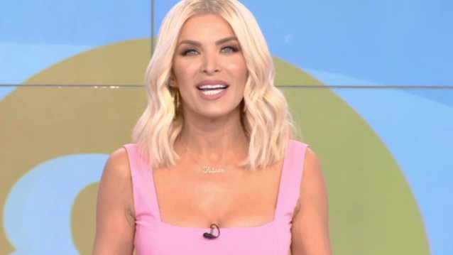 Κατερίνα Καινούργιου

: To «Ευτυχείτε!» έκανε πρεμιέρα! Τα πρώτα λόγια, το εντυπωσιακό σκηνικό &amp; τα νέα πρόσωπα
