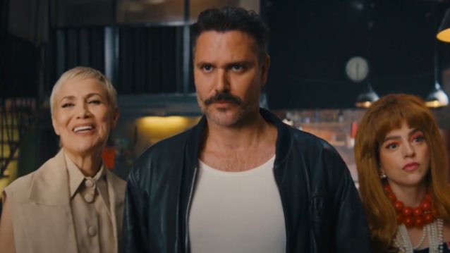 Στον αέρα το επίσημο trailer για την εκρηκτική κωμωδία &quot;Γιατί ρε πατέρα;&quot;