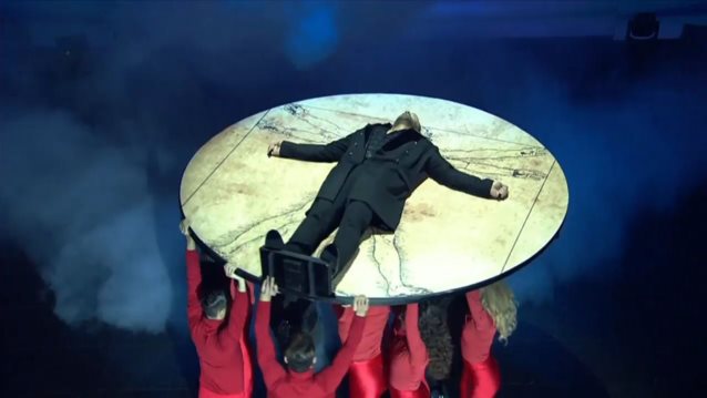 J2US | Η εντυπωσιακή έναρξη του δέκατου live show - Η ανατρεπτική ανακοίνωση για τα αποψινά ζευγάρια