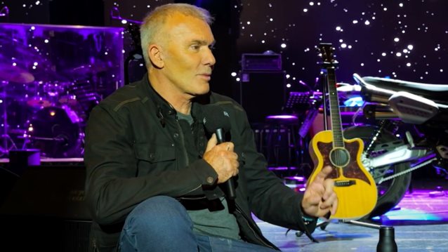 Ο Στέλιος Ρόκκος απαντά για τη σεξουαλικότητά του: &quot;Δεν τραβώ κανένα ζόρι να αποδείξω...&quot;