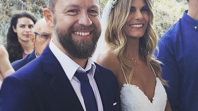 Γιάννης Βαρδής: Φωτογραφίζει τη σύζυγό του &amp; δηλώνει: «Της αξίζει μόνο να χαμογελάει»