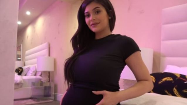 Kylie Jenner: Έκανε την πρώτη της δημόσια εμφάνιση μετά τη γέννηση της κόρης της