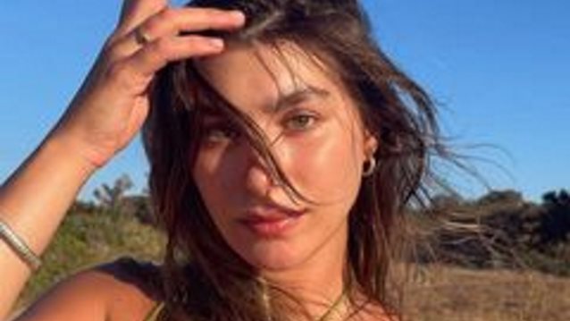 Η Χρύσα Μιχαλοπούλου σε σπάνια έξοδο μετά τη γέννηση του γιου της με τον Λεωνίδα Κουτσόπουλο