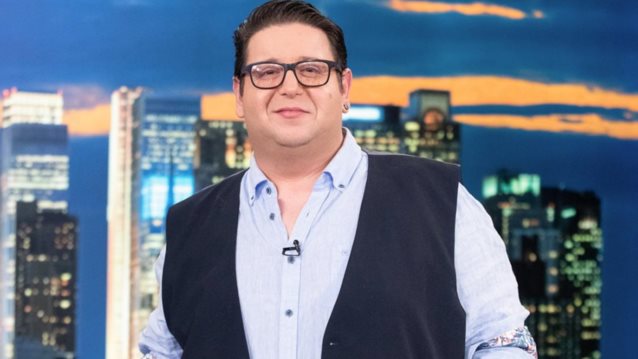 Θάνος Μπίρκος: "Όταν μου έκαναν πρόταση από τον "Σασμό" νόμιζα ότι μου κάνουν πλάκα. Διάβαζα το σενάριο και έκλαιγα σαν μικρό παιδί για μία ώρα"