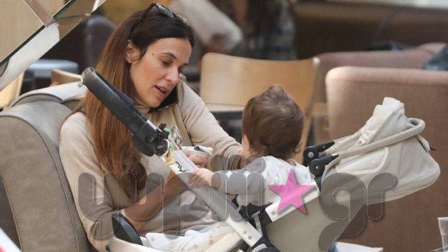 Ιζαμπέλα Κογιεβίνα: Η σπάνια δημόσια εμφάνιση μετά τη γέννηση του τρίτου της παιδιού!