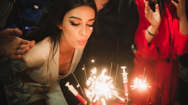 Ελένη Φουρέιρα : Οι εκπλήξεις και οι δύο τούρτες για τα γενέθλιά της! Πόσο χρονών έγινε; 
