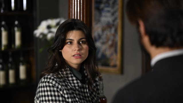 Μόνο στο Yupiii! Ανατροπή στον "Άγιο Έρωτα" | Χλόη &amp; π. Νικόλας το σκάνε με το παιδί &amp; ένας λεσβιακός έρωτας γεννιέται!