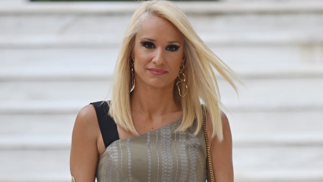 Η Κατερίνα Παναγοπούλου δημοσίευσε ένα απολαυστικό backstage video από το δελτίο ειδήσεων
