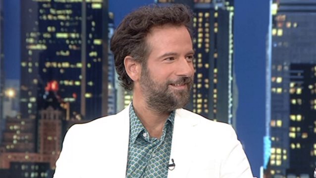 Ο Κωστής Μαραβέγιας σε μια δήλωση που θα συζητηθεί: &quot;Δεν έχω τραγουδήσει ποτέ επαγγελματικά&quot;