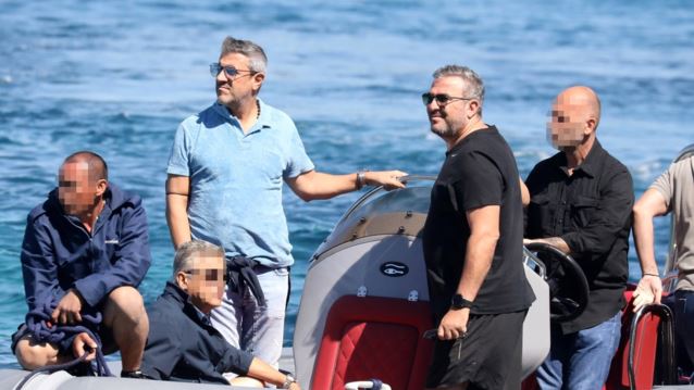 Κατεδαφίζεται το εκκλησάκι του Αντώνη Ρέμου και του Κώστα Πηλαδάκη στη Μύκονο