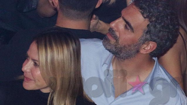 Τζένη Μπαλατσινού: Βραδινή έξοδος με γοητευτικό συνοδό! Όλες οι φωτογραφίες