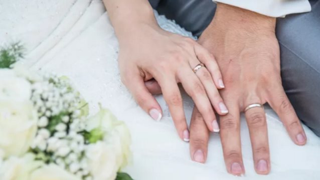 Παντρεύτηκε γνωστή Ελληνίδα ηθοποιός λίγο πριν γεννήσει | Οι πρώτες φωτογραφίες