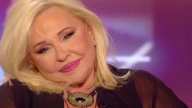 Συγκλονισμένη η Μπέσσυ Αργυράκη από τον θάνατο του Μίμη Πλέσσα: &quot;Προ ημερών μιλούσα μαζί του&quot;