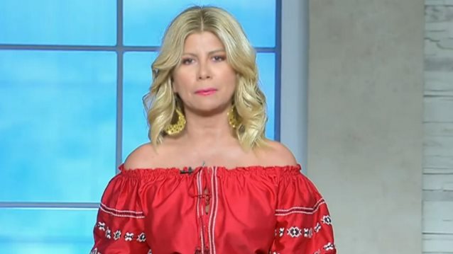 Φανερά εκνευρισμένη η Ζήνα Κουτσελίνη on air: "Είπαμε! Να κλέβετε με έναν τρόπο"