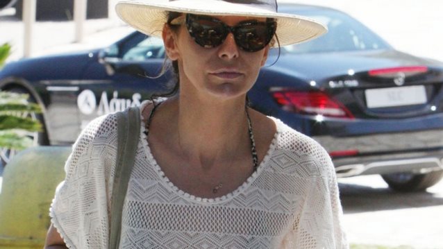 Μπέττυ Μαγγίρα: Οικογενειακή απόδραση στην παραλία: Φωτογραφίες