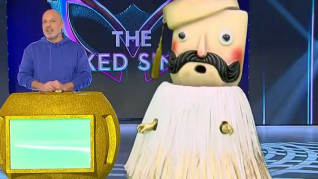 Οι Μάσκες του "Masked Singer" εμφανίστηκαν στον Νίκο Μουτσινά!