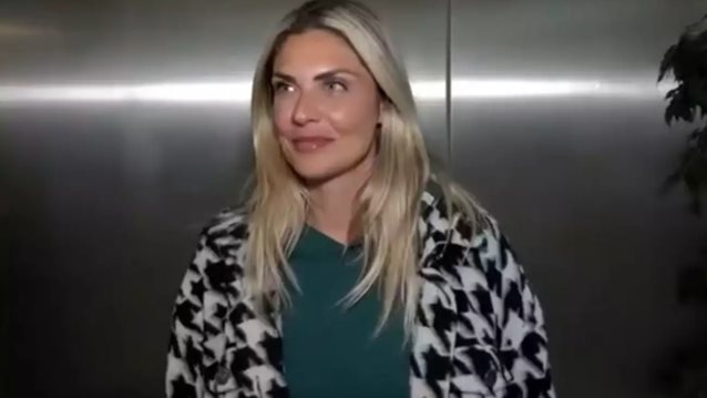 Κρίστη Καθάργια: "Φέρνει την κουβέντα εκεί που θέλει"